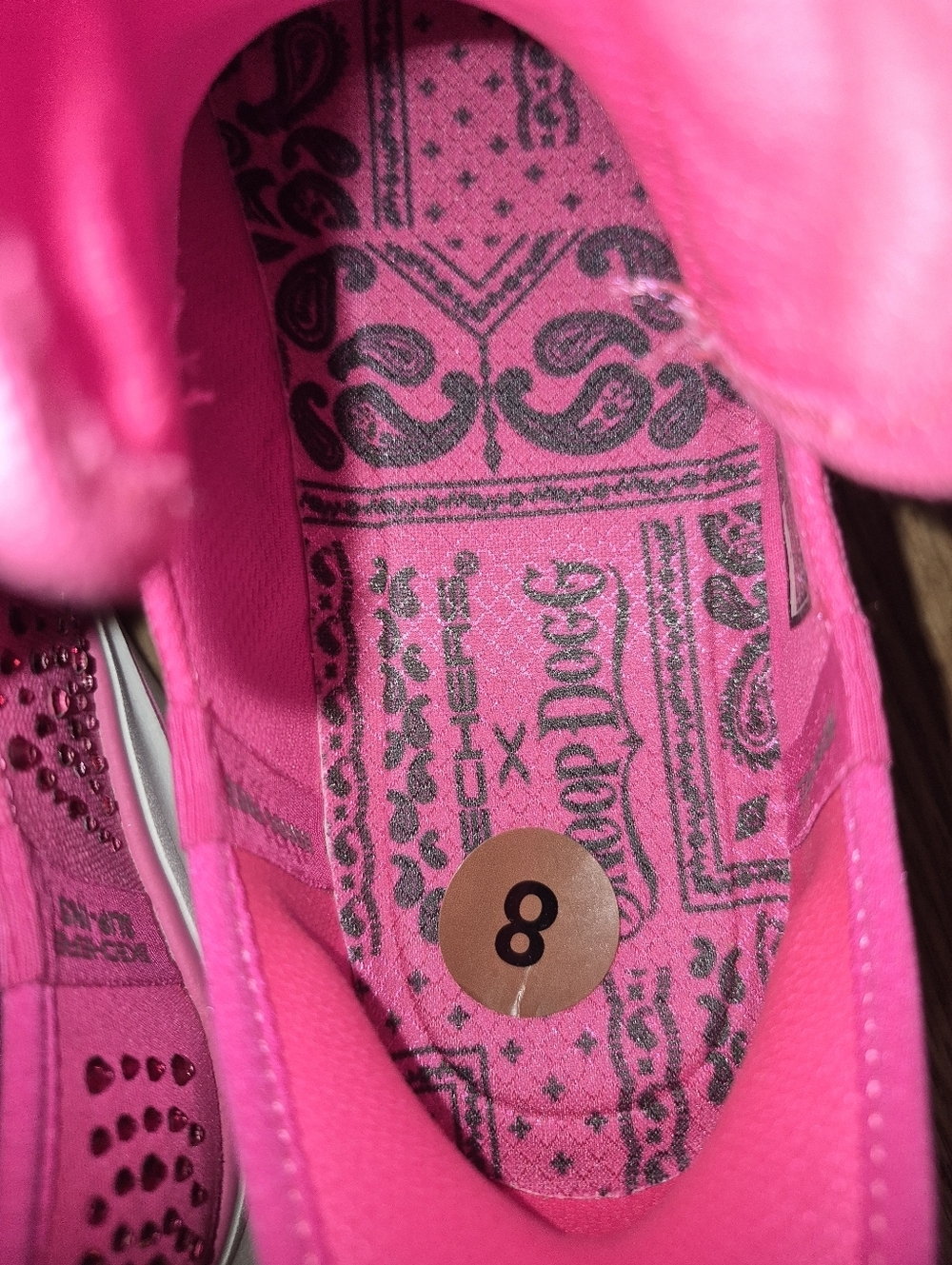 New!Skechers Women's Slip-Ins Snoop Dog Rhine-Stoned Sneakers in hot pink Size 8 - Picture 6 of 6